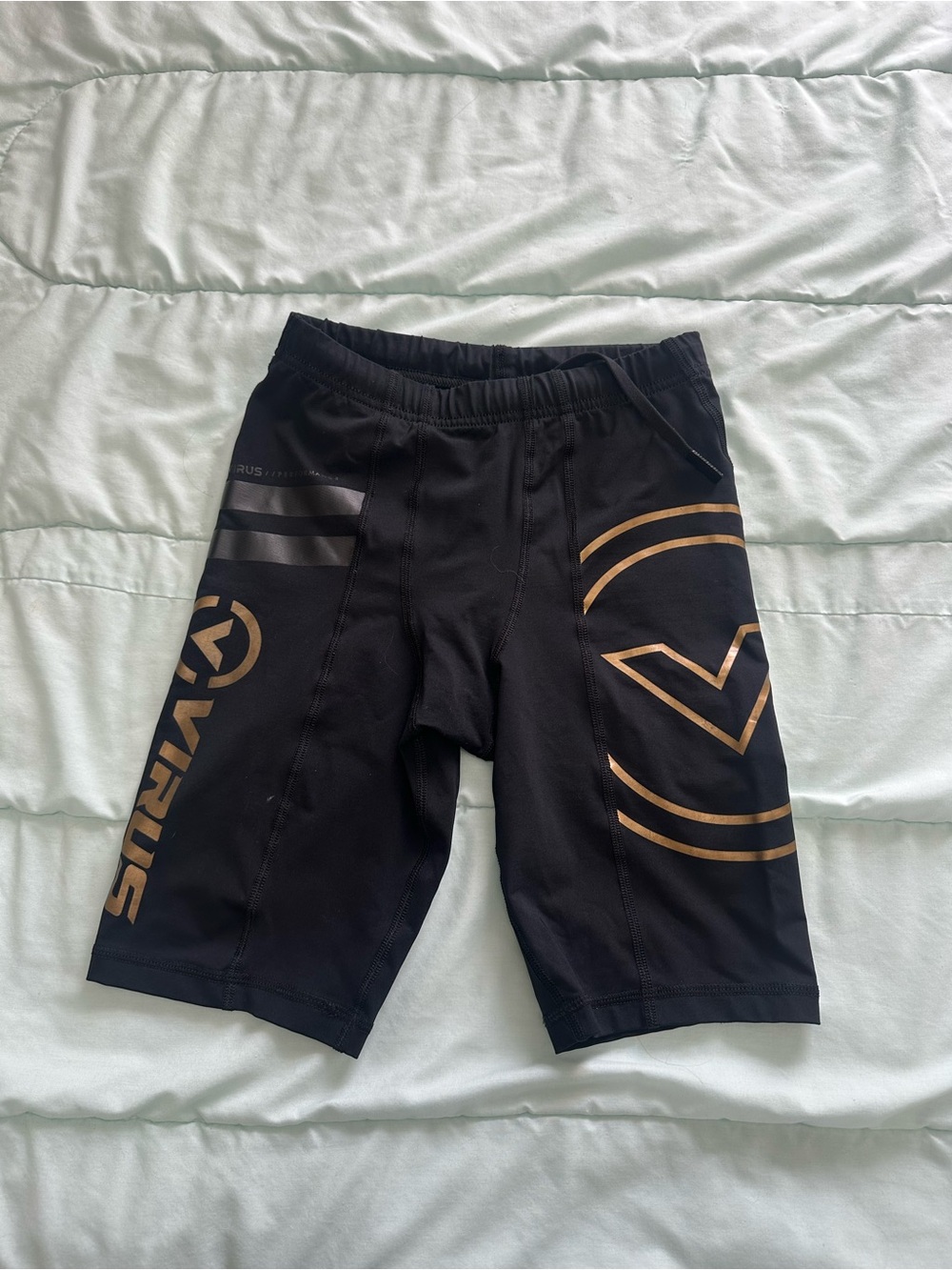VIRUS Men's AU Tech Compression Shorts